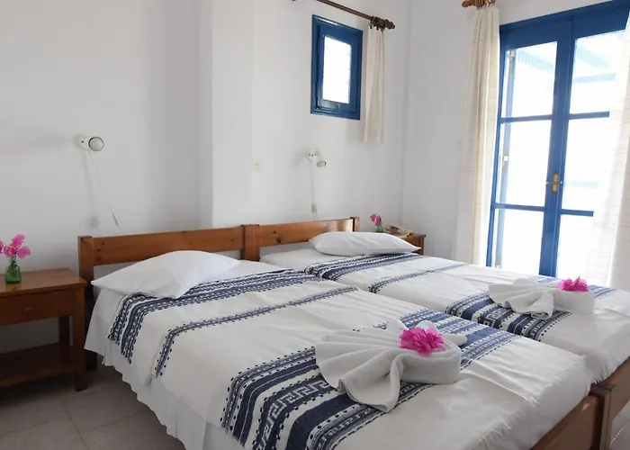 Thalassitis Coastal * Playa de Perivolos