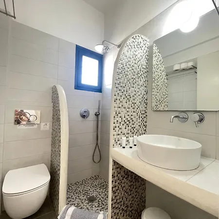 Thalassitis Coastal * Perivolos (Santorini)