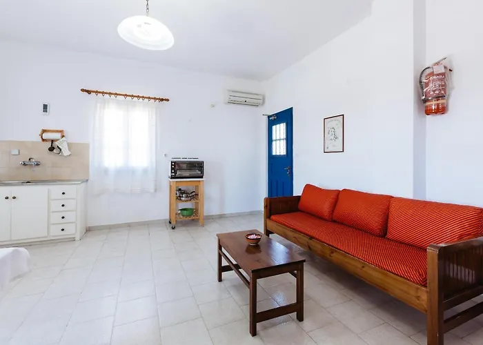 Thalassitis Coastal Perivolos