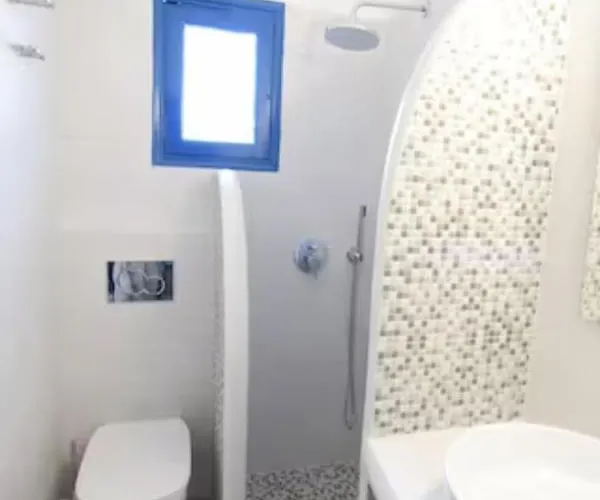 Thalassitis Coastal * Perivolos