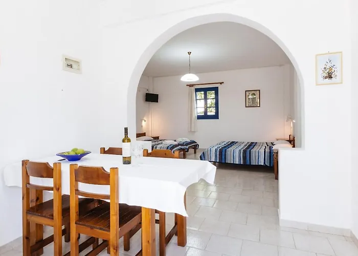 Apartment Thalassitis Coastal Perivolos (Santorini)